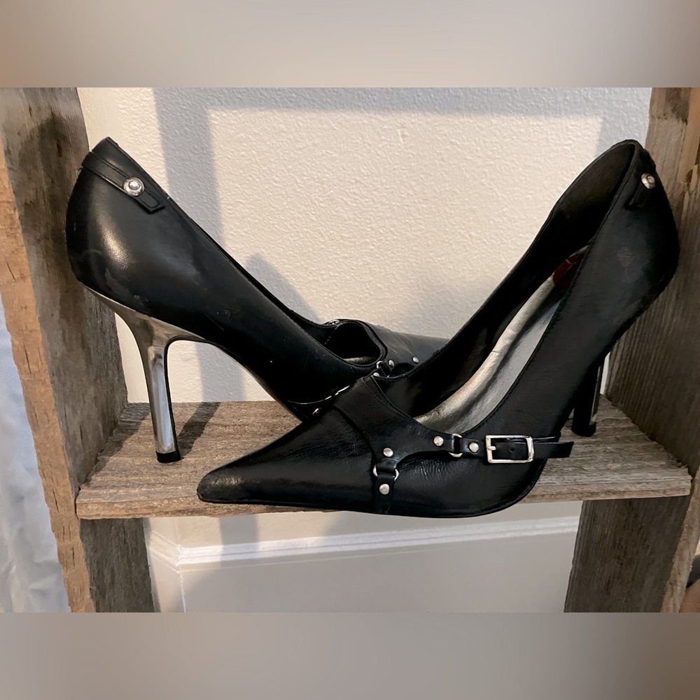 Vintage Rhino RED by Marc Echo Pointed Toe Black Pumps 7 1/2